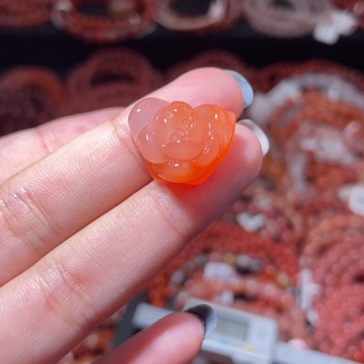 南红玛瑙未镶嵌三角莲花2380打孔备注