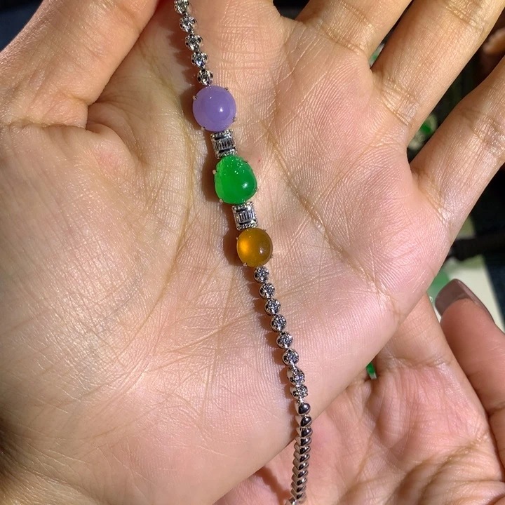 翡翠18K金镶嵌手链貔貅蛋面