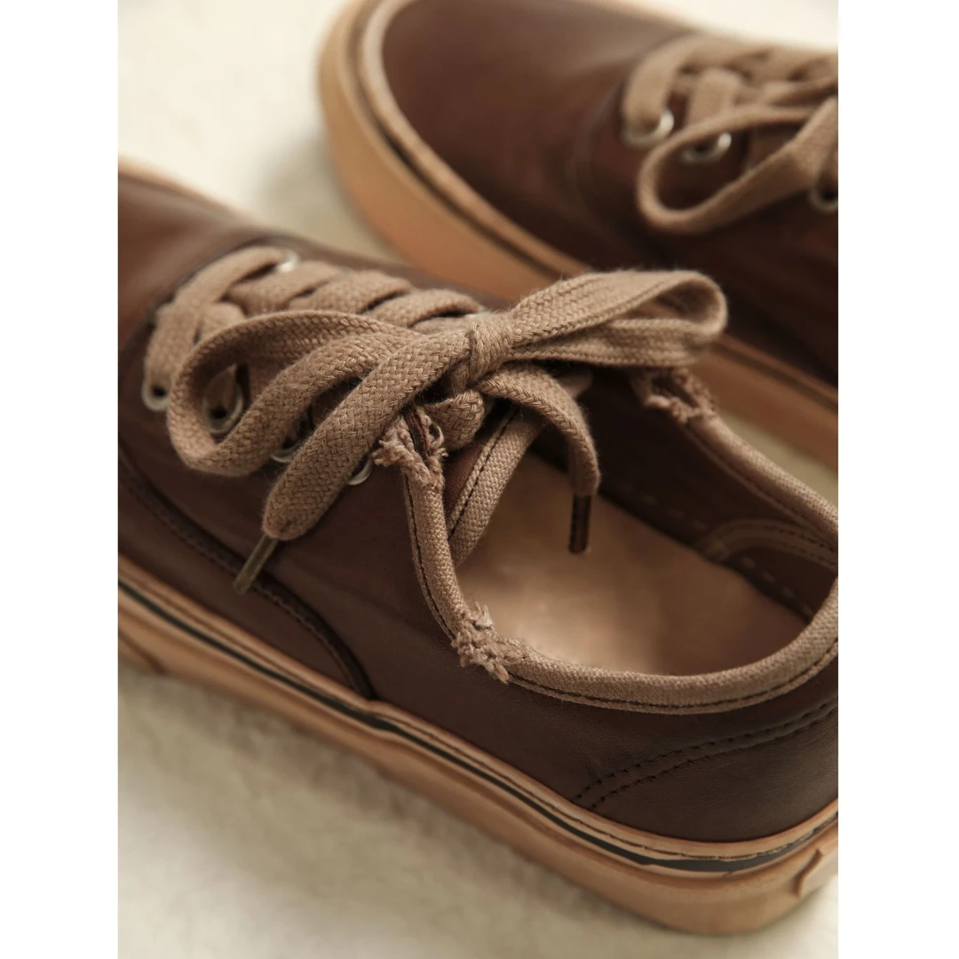 万物身客 财迷推荐 水染做旧磨破工艺硫化开口笑板鞋女士