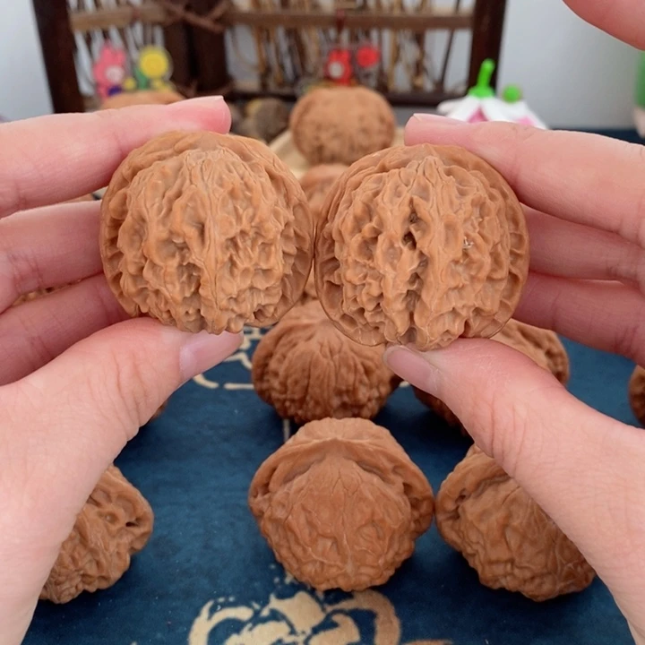 文玩核桃把件苹果园38