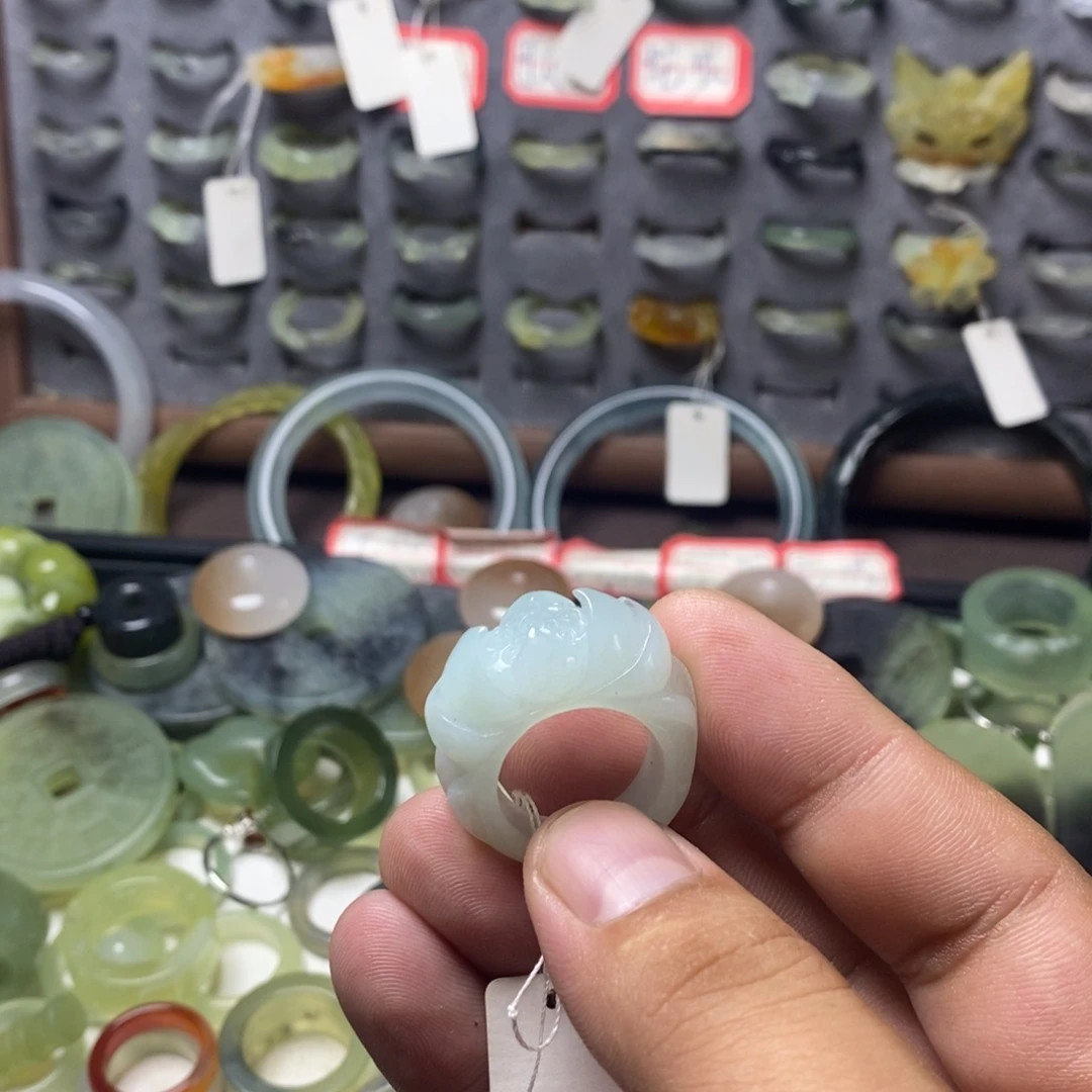 *****蛇纹石玉未镶嵌戒指