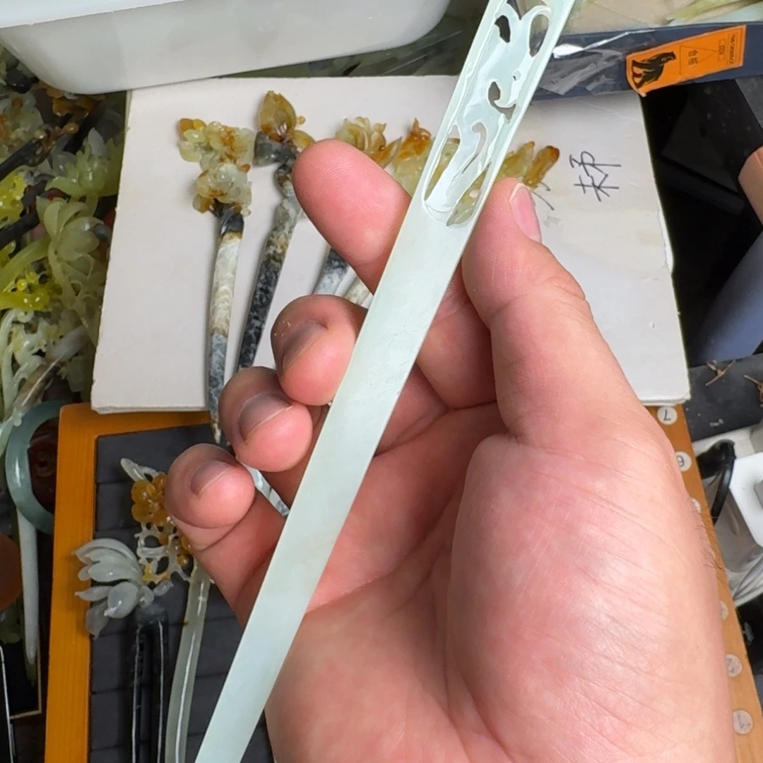 蛇纹石玉未镶嵌发饰