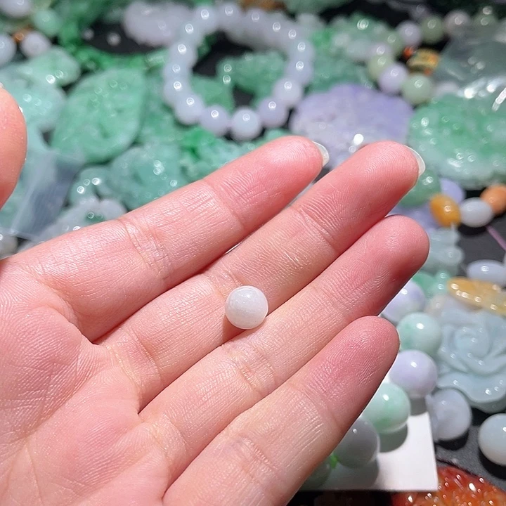 颈饰未镶嵌翡翠歌*儿天