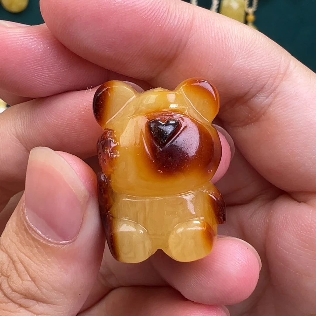 琥珀手链未镶嵌熊