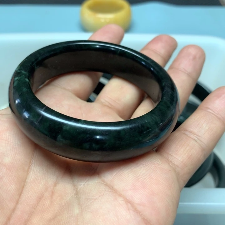 樱***茶石英岩玉合金颈饰
