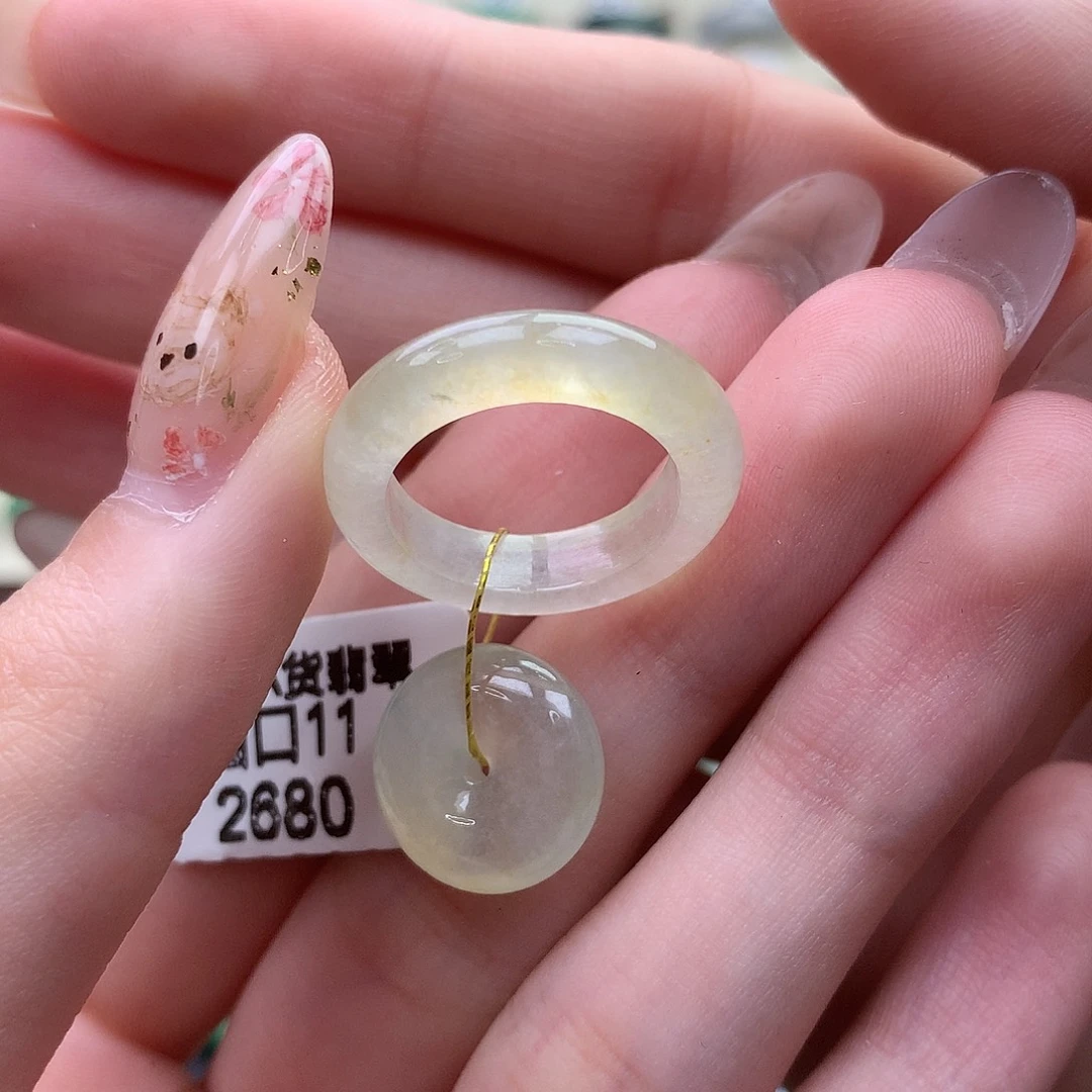 翡翠未镶嵌戒指港11