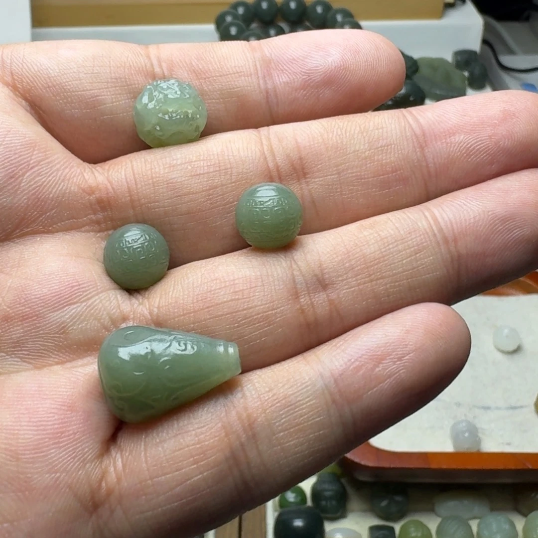 ️***️和田玉未镶嵌珠宝半成品和田玉且末蓝三通一套