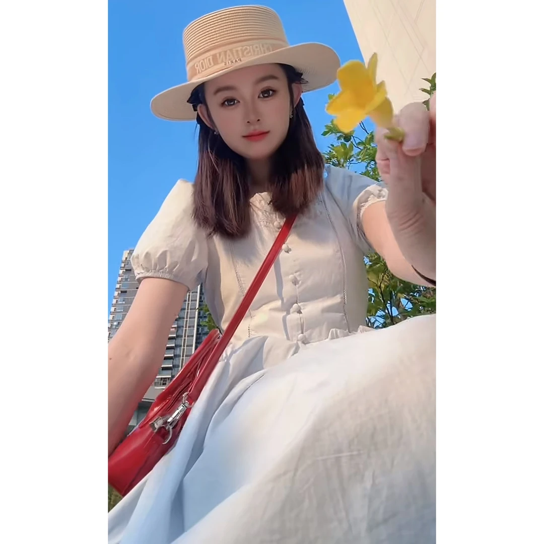 【左尚尚-9255】2025夏季新款方领连衣裙显瘦减龄温柔风女款裙子