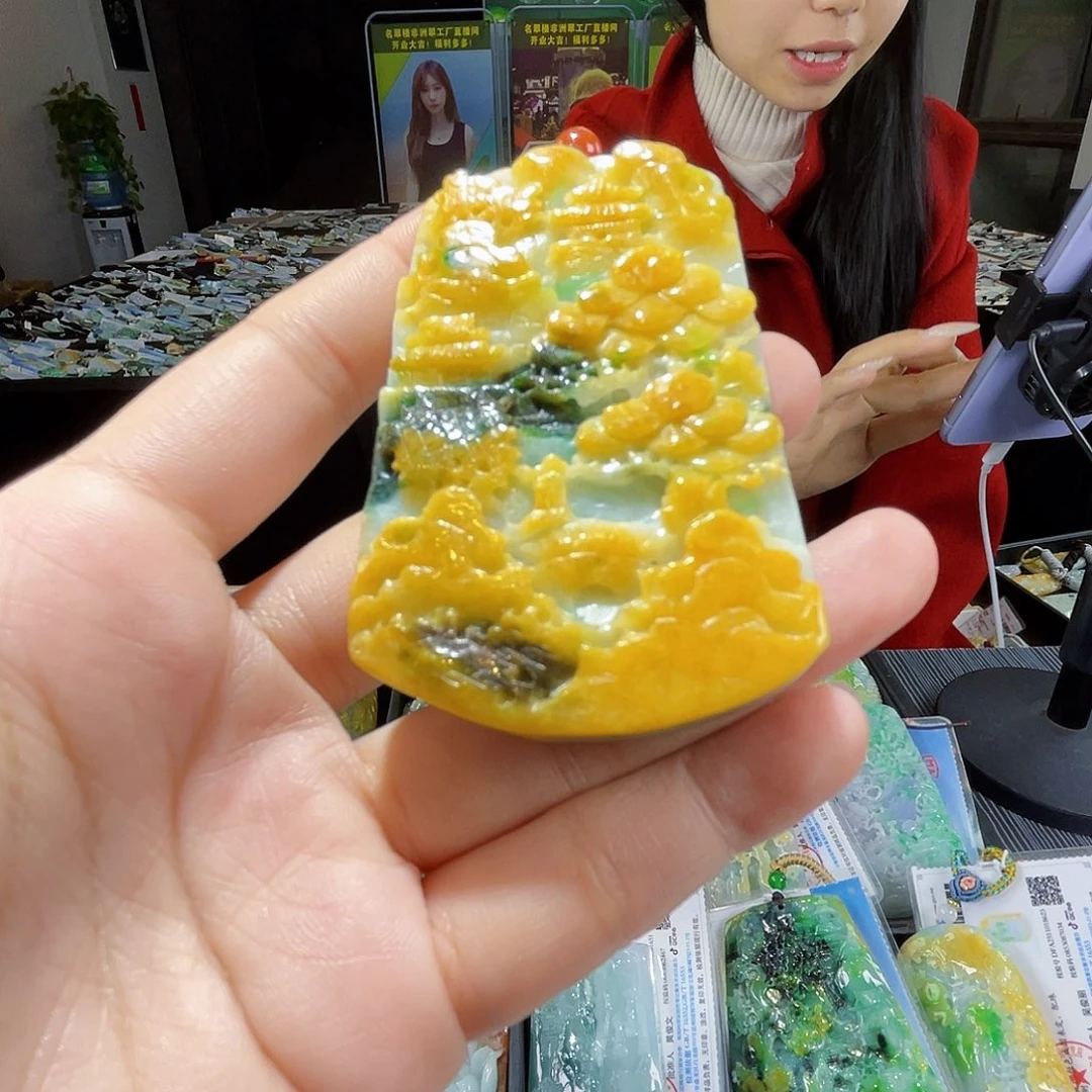 颈饰未镶嵌翡翠一