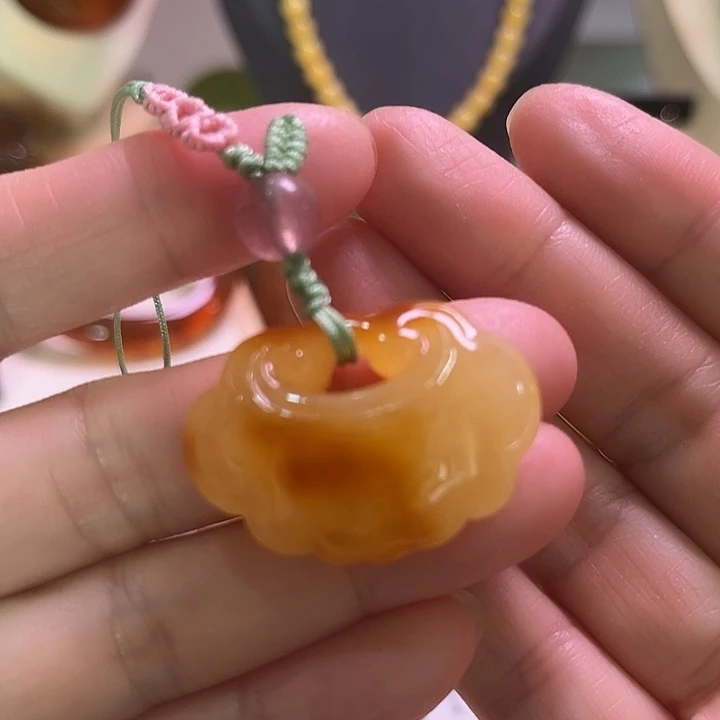 蜜蜡未镶嵌珠宝奇石5.5克