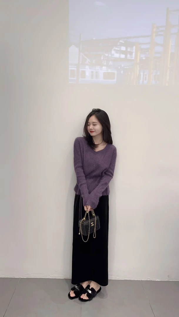 2025新款秋季高级感收腰绑带针织衫上衣百搭半身裙气质两件套装