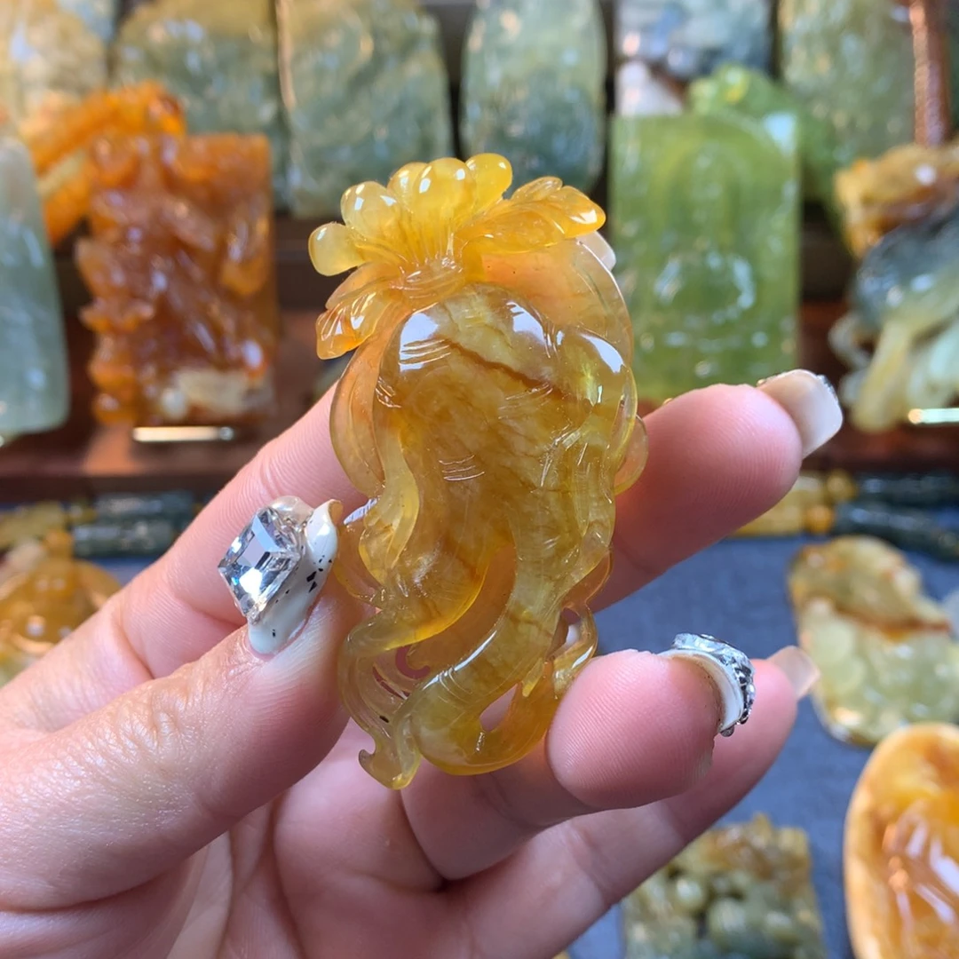 蛇纹石玉未镶嵌颈饰