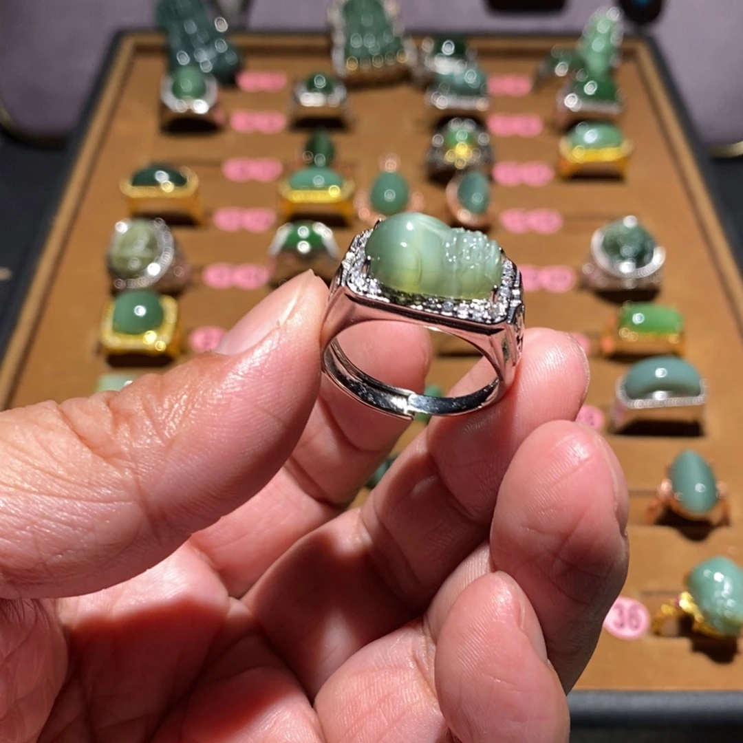 和田玉未镶嵌戒指