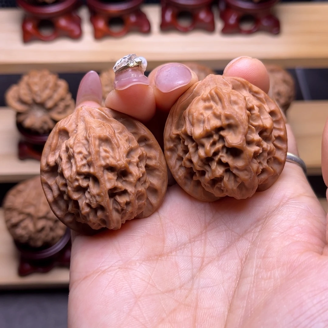 文玩核桃吊坠龙鳞