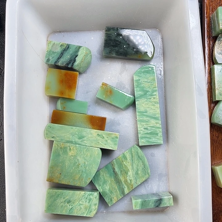 表***了云南石所见即所得