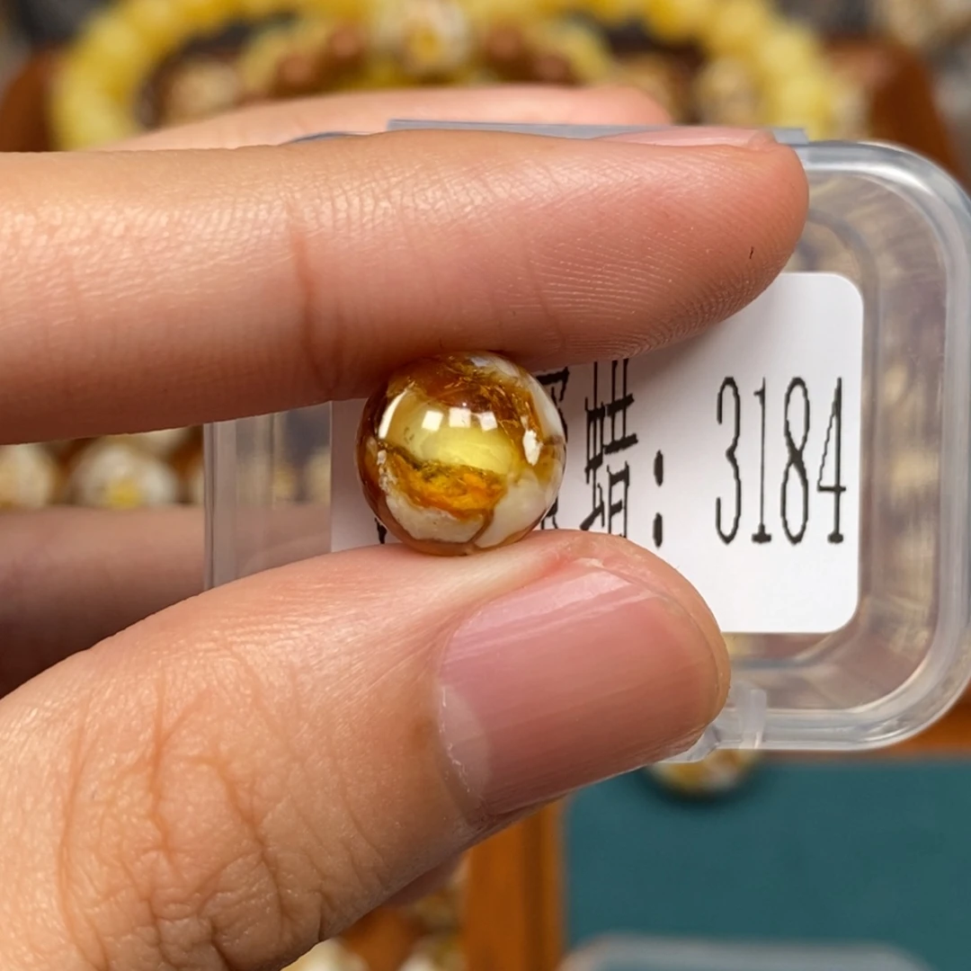 沁色蜜蜡未镶嵌3184