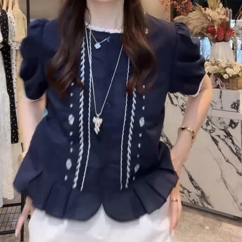 【月影】夏季衬衫圆领宽松型女士气质上衣刺绣短袖衬衣LK2504020