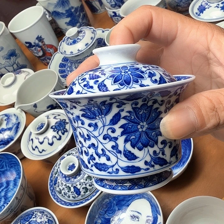 手绘缠枝莲二才盖碗