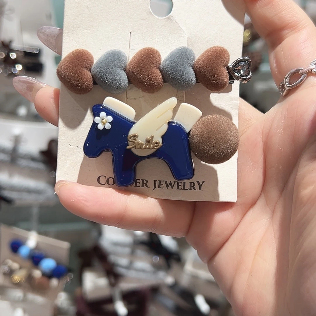 皮质铁合金小马鸭夹