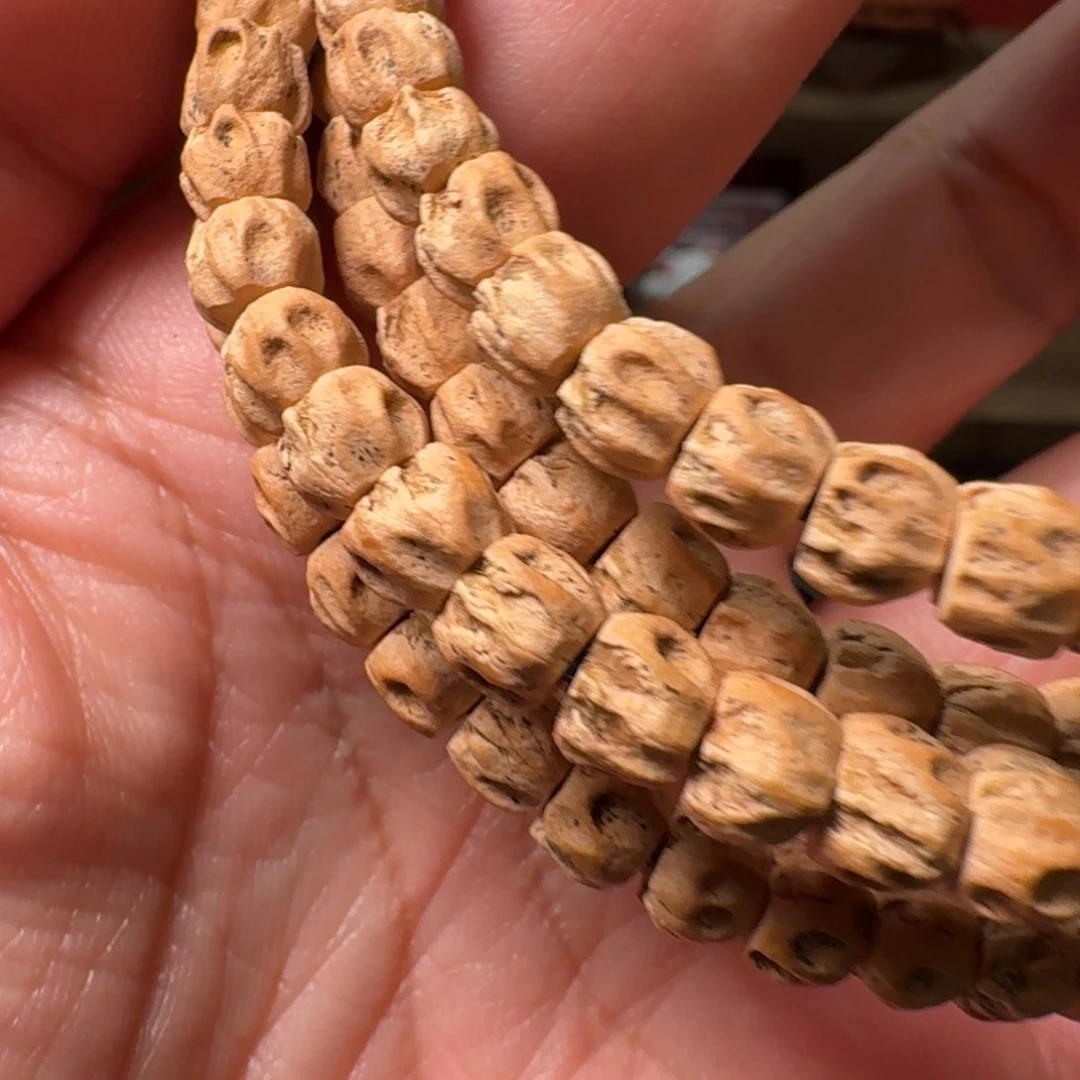 柏香籽/百香籽吊坠刑**甲