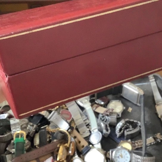 、**焕百隆日瓷中古店瓷器