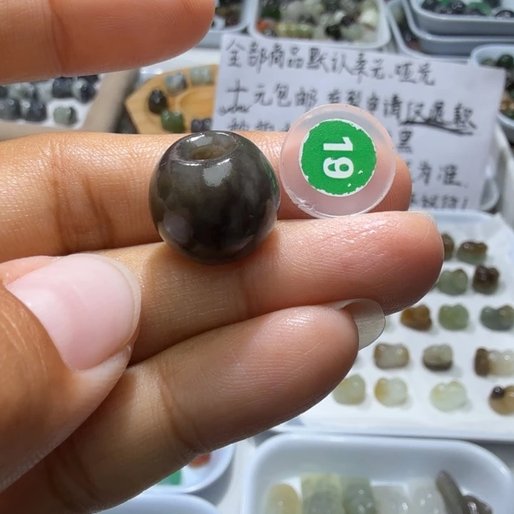 和田玉未镶嵌珠宝奇石