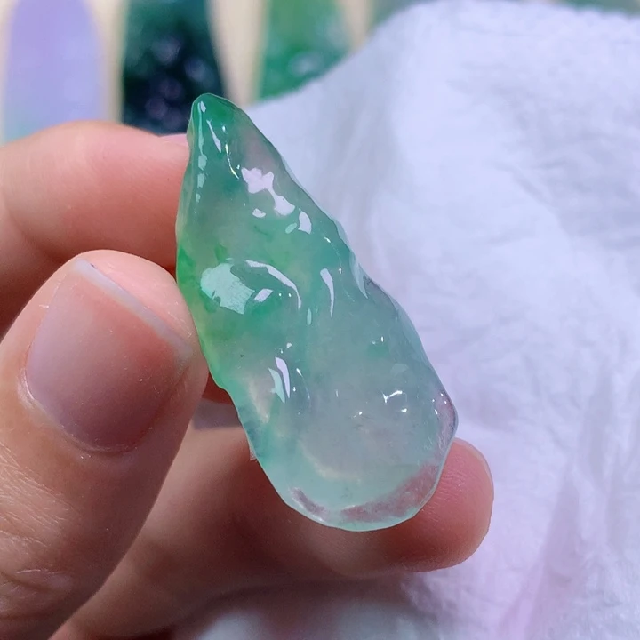 翡翠未镶嵌吊坠(不含链) 2453