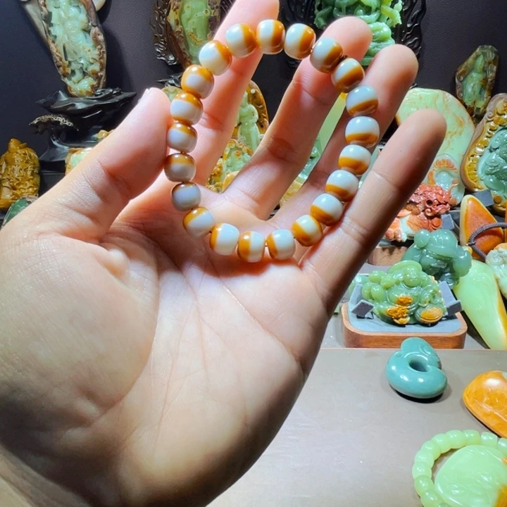 透闪石质玉未镶嵌珠宝奇石