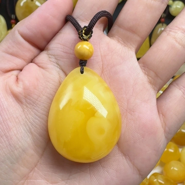 蜜蜡未镶嵌珠宝奇石
