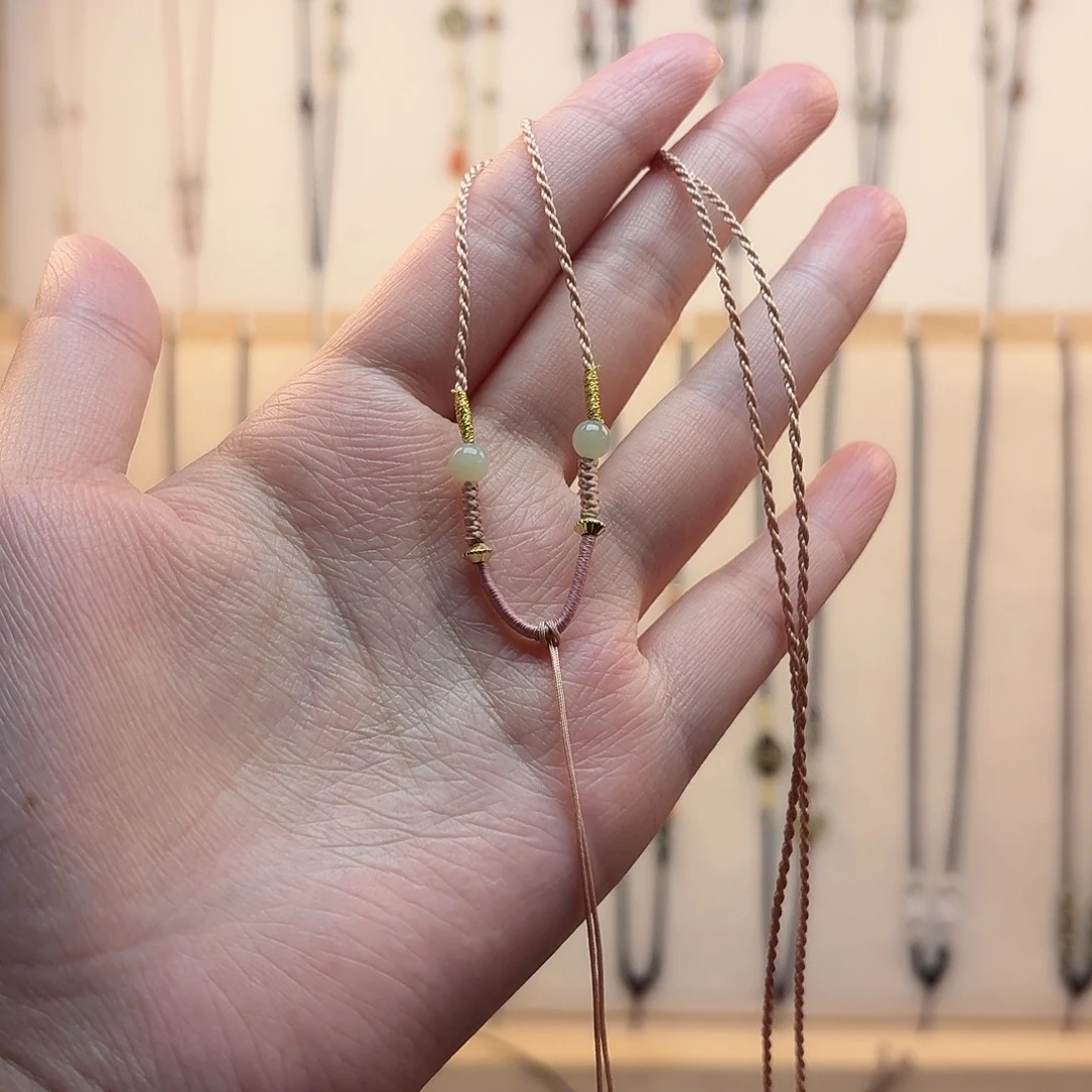 粉色1.2毫米和田玉珠子