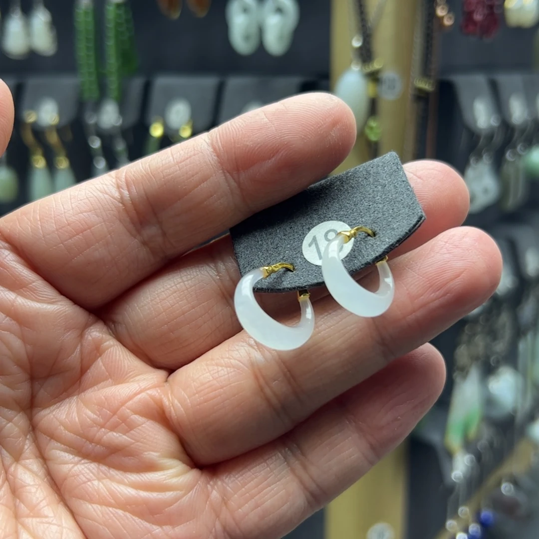 玲***记和田玉银S925镶嵌耳饰