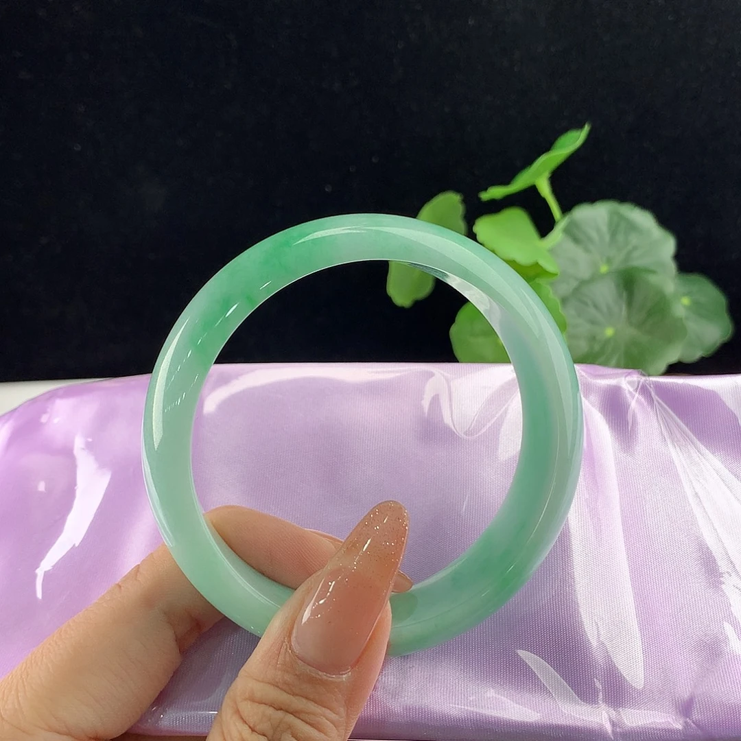 翡翠未镶嵌手镯正62