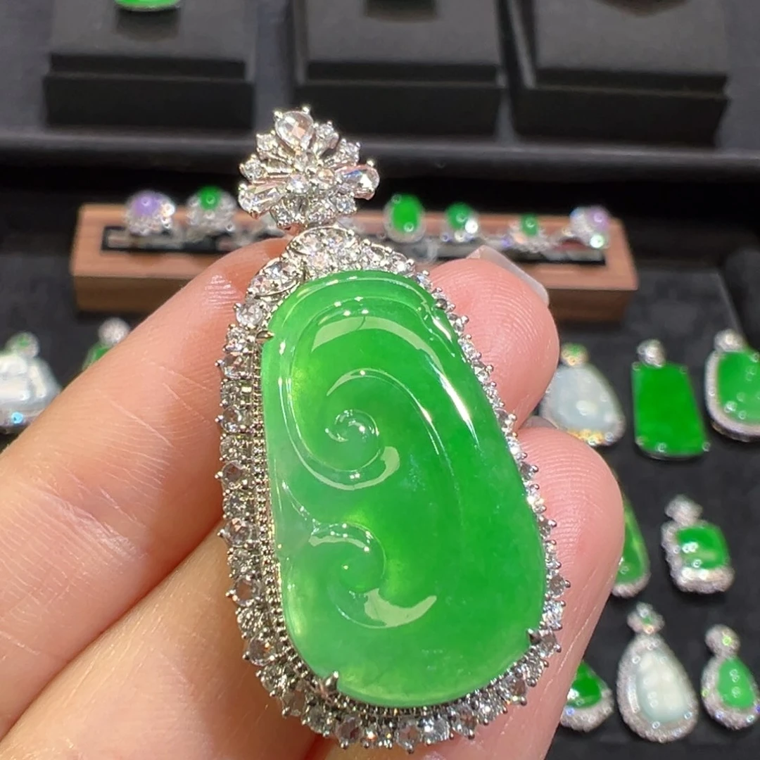 翡翠颈饰18K金镶嵌收到货48小时鉴赏期