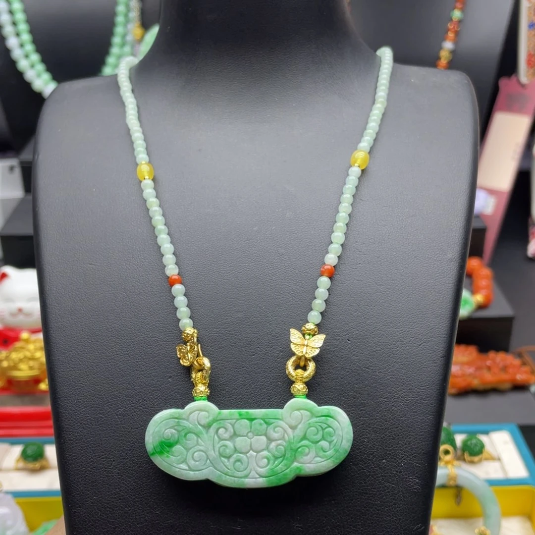 翡翠未镶嵌颈饰翡翠如意