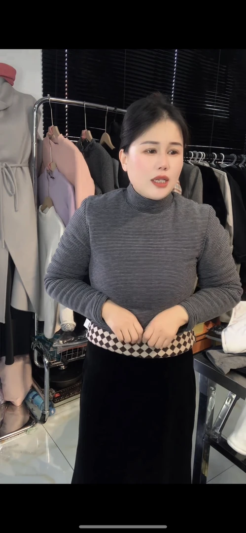 女士 灰白条纹半高领修身套头驼绒棉 棉袄
