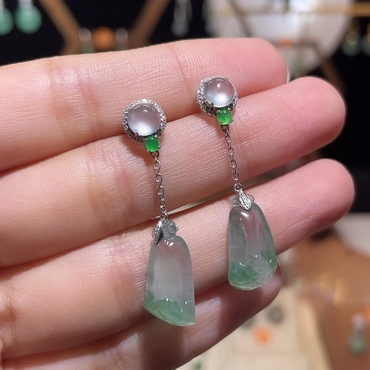 翡翠18K金镶嵌耳饰
