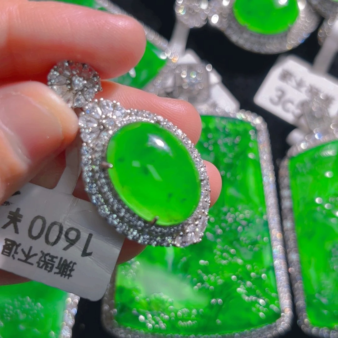 翡翠颈饰银S925镶嵌蛋面