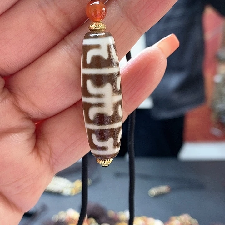 玛瑙/玉髓颈饰合金