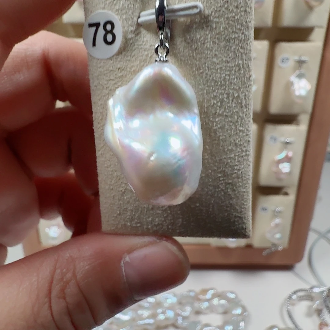 钛钢淡水珍珠颈饰