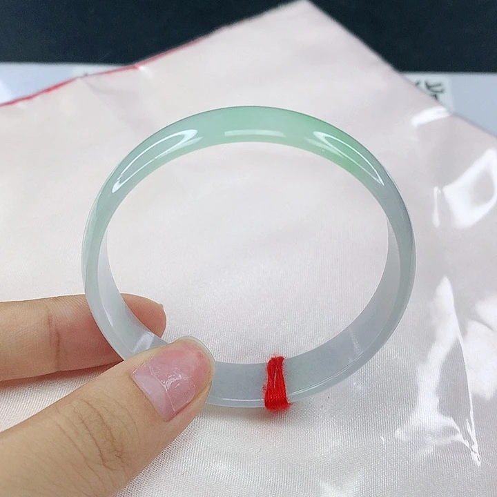 翡翠手镯未镶嵌圈53，1204。2