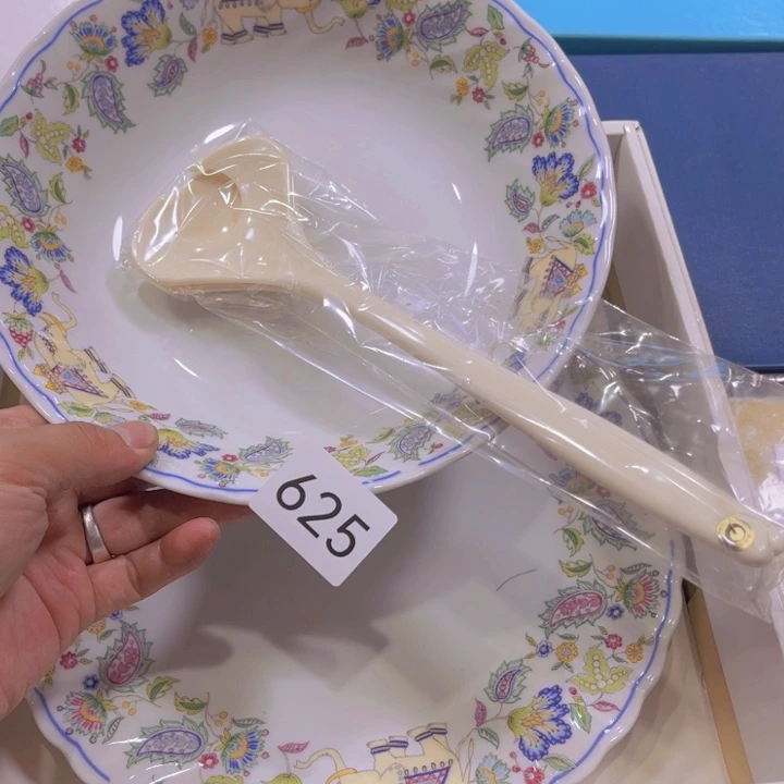 茶盏我们都在努力着改变着我们自己