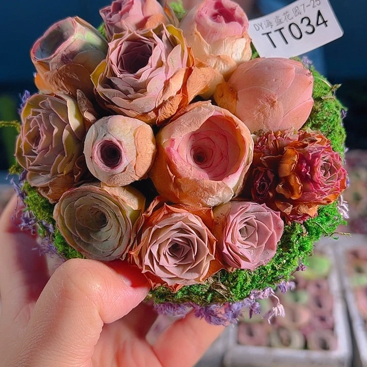 TT034。玫瑰混花篮。