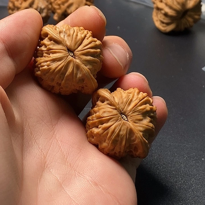 青***羊文玩核桃把件山西磨盘34