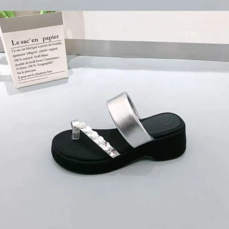 法式松糕百搭套趾外穿凉拖鞋2025新款夏季厚底水钻爆款J8-4706