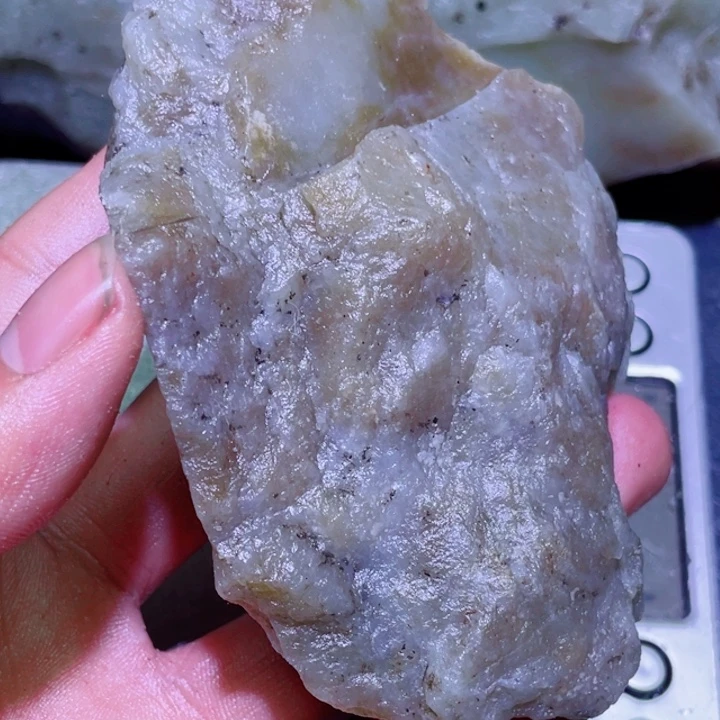 和田玉（糖玉）未镶嵌珠宝半成品