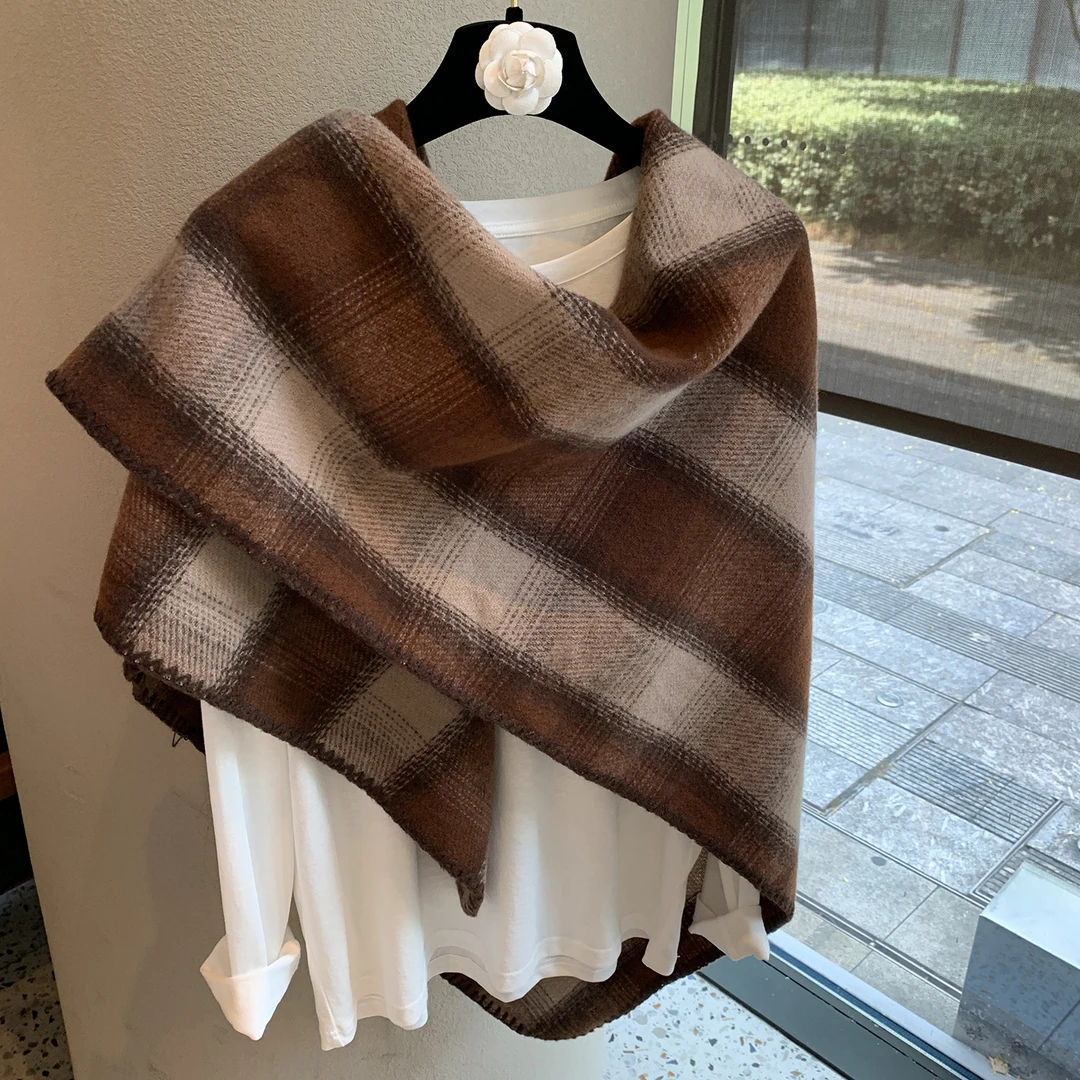 2025新款仿羊绒三角围巾披肩女士秋冬韩版ins百搭高级感保暖外搭