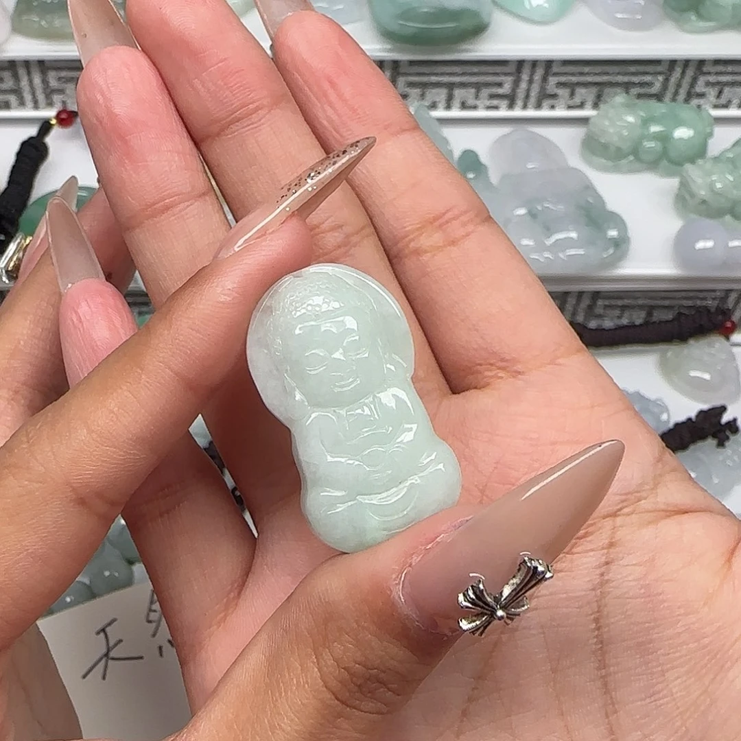 翡翠未镶嵌颈饰24