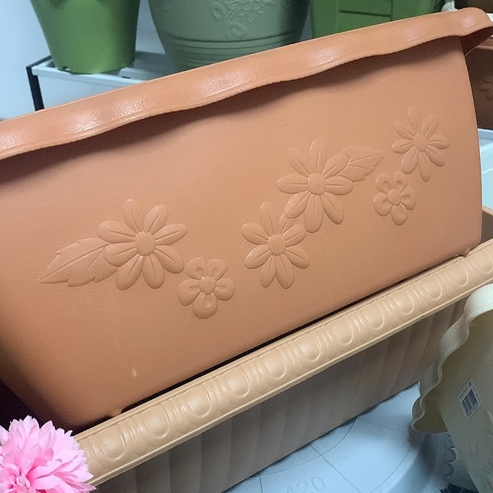 2个470陶红菜盆浮雕爱丽思