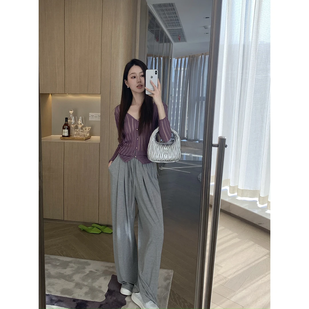 FORNI x YOYO 韵味春风里 ins风v领竖坑条针织衫款长袖针织衫气质