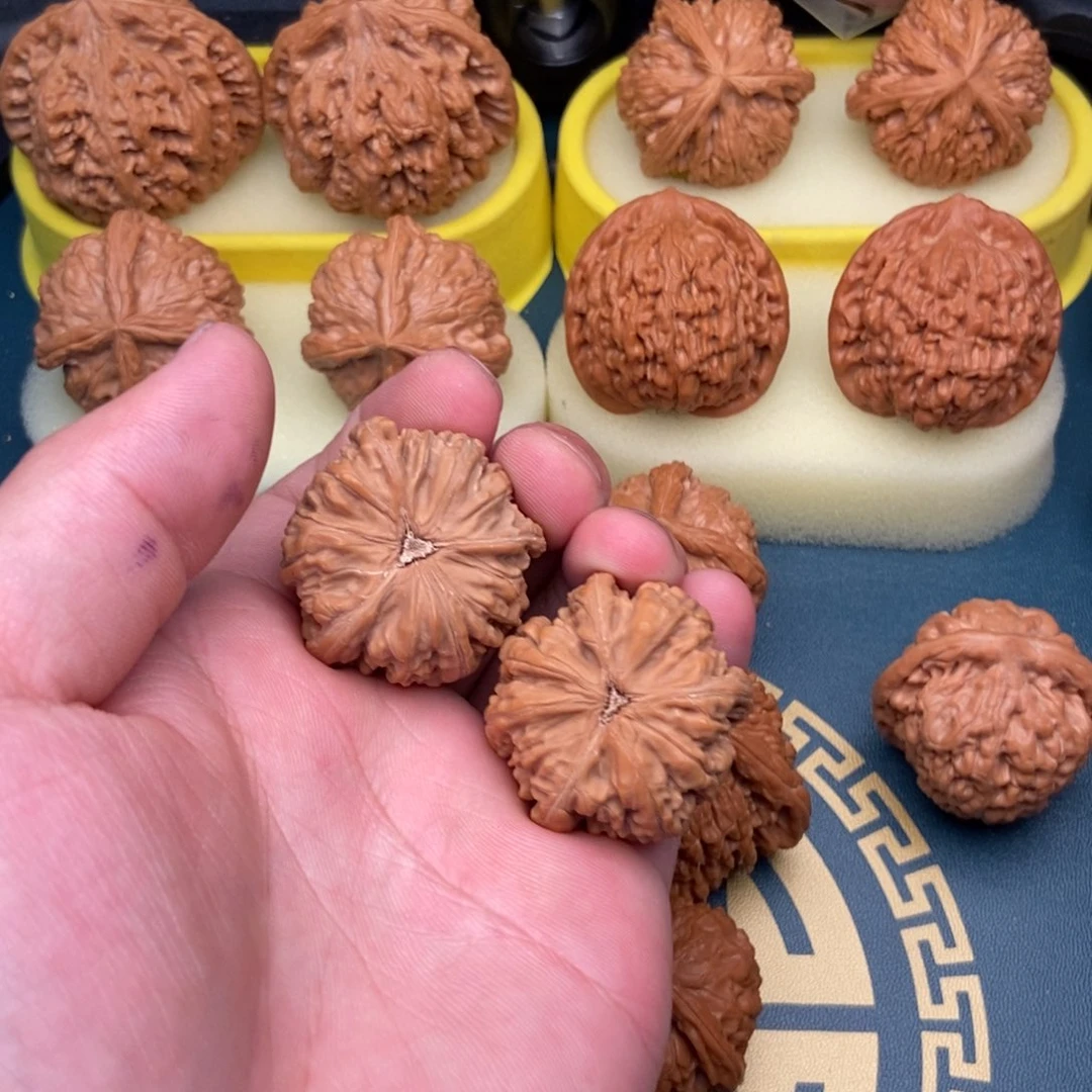 文玩核桃把件Z****增三棱35